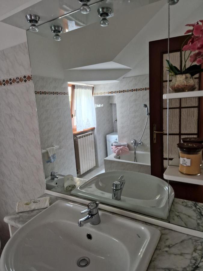 Appartamento BorgoCastello Rezzonico Esterno foto
