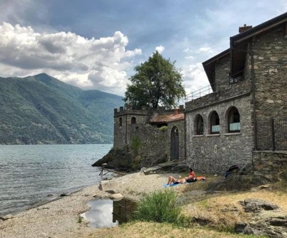 Appartamento BorgoCastello Rezzonico Esterno foto