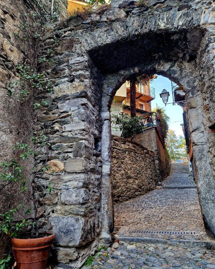 Appartamento BorgoCastello Rezzonico Esterno foto